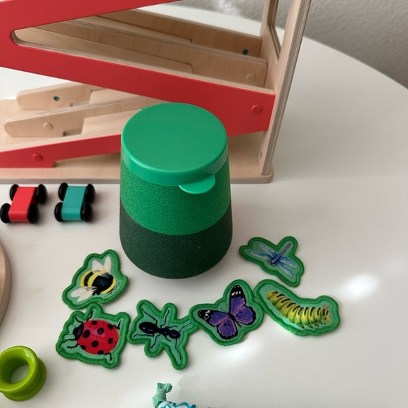 Lovevery “The Adventurer” kit, 16, 17, 18 months, pre owned, incomplete kit - Picture 2 of 4